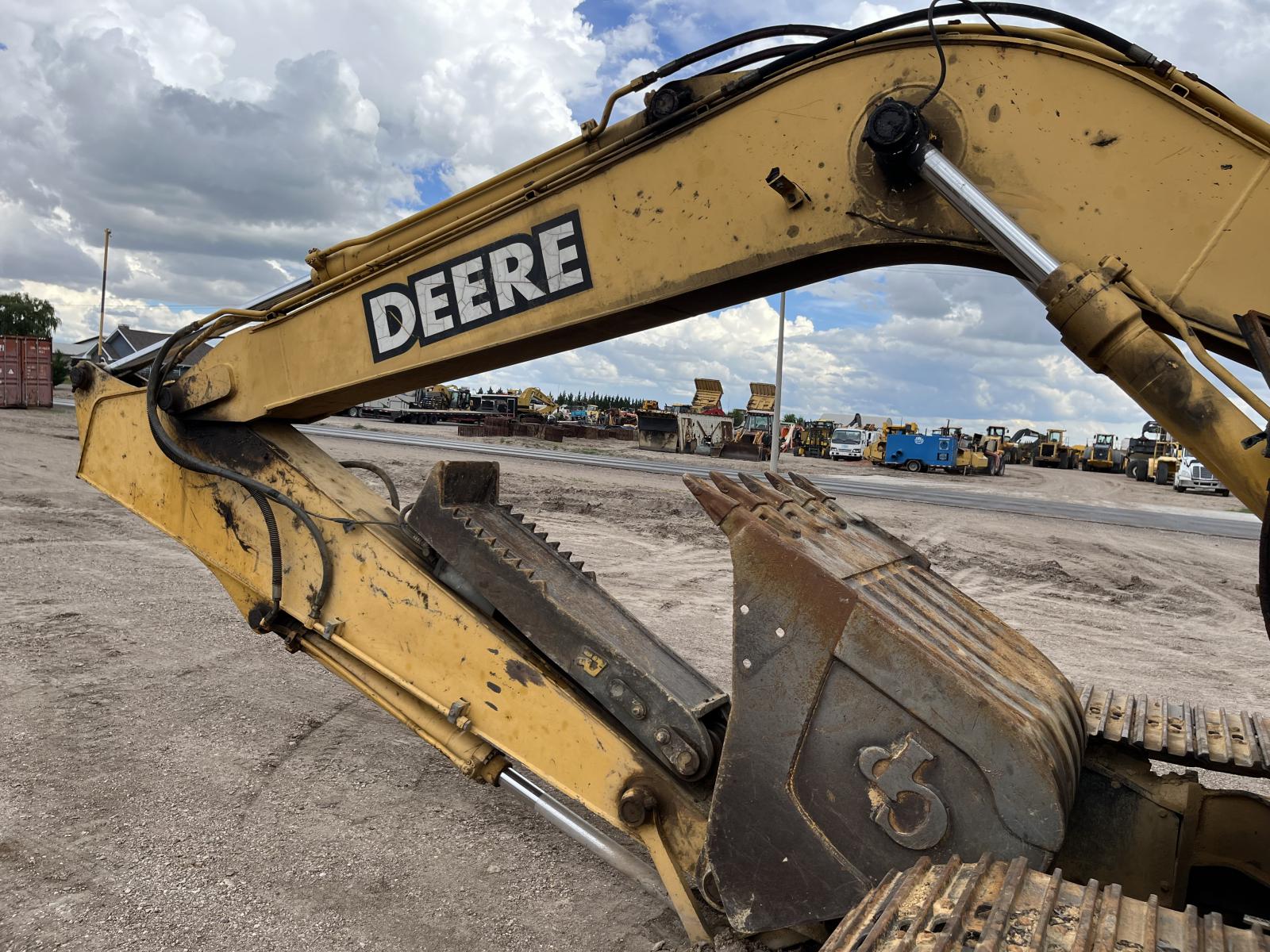 ./imagenes/INVOICE/2019/18268/JOHN DEERE 160 LC (18).JPG